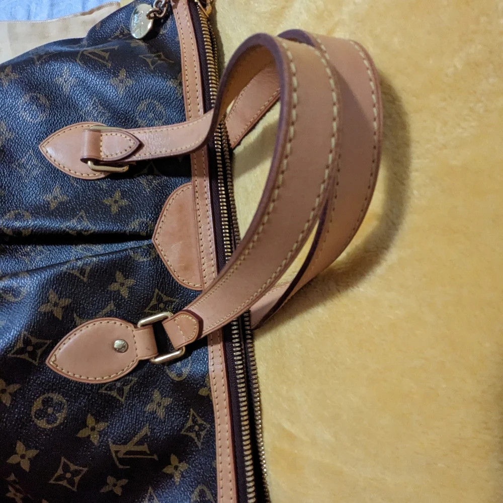 Louis Vuitton Palermo PM - Picture 4 of 15